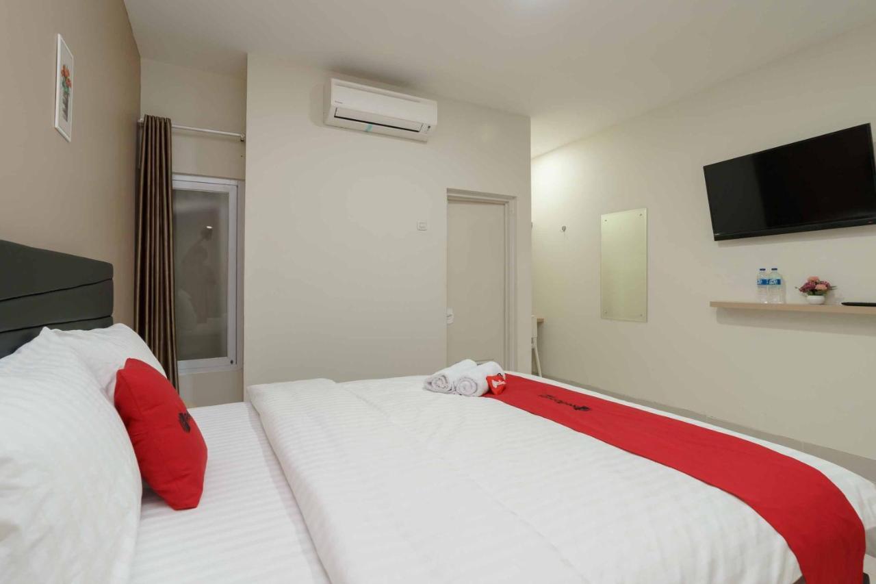 Reddoorz Plus Near Eka Hospital Bsd 5 Dadap Extérieur photo