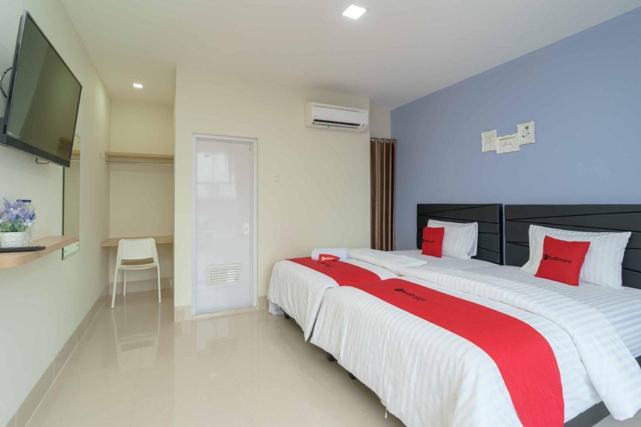 Reddoorz Plus Near Eka Hospital Bsd 5 Dadap Extérieur photo
